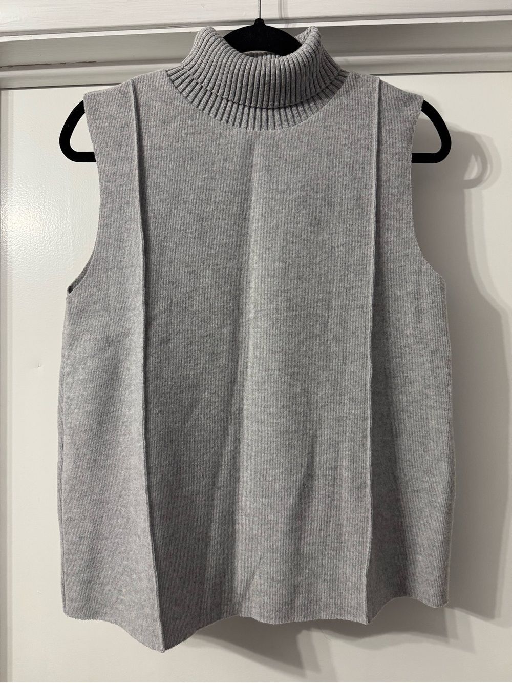 Zara Sleeveless Turtleneck Knit Top - Gray